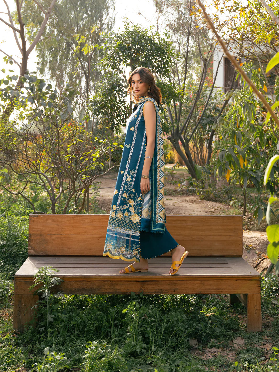 2077 - B | 3 PC Lawn