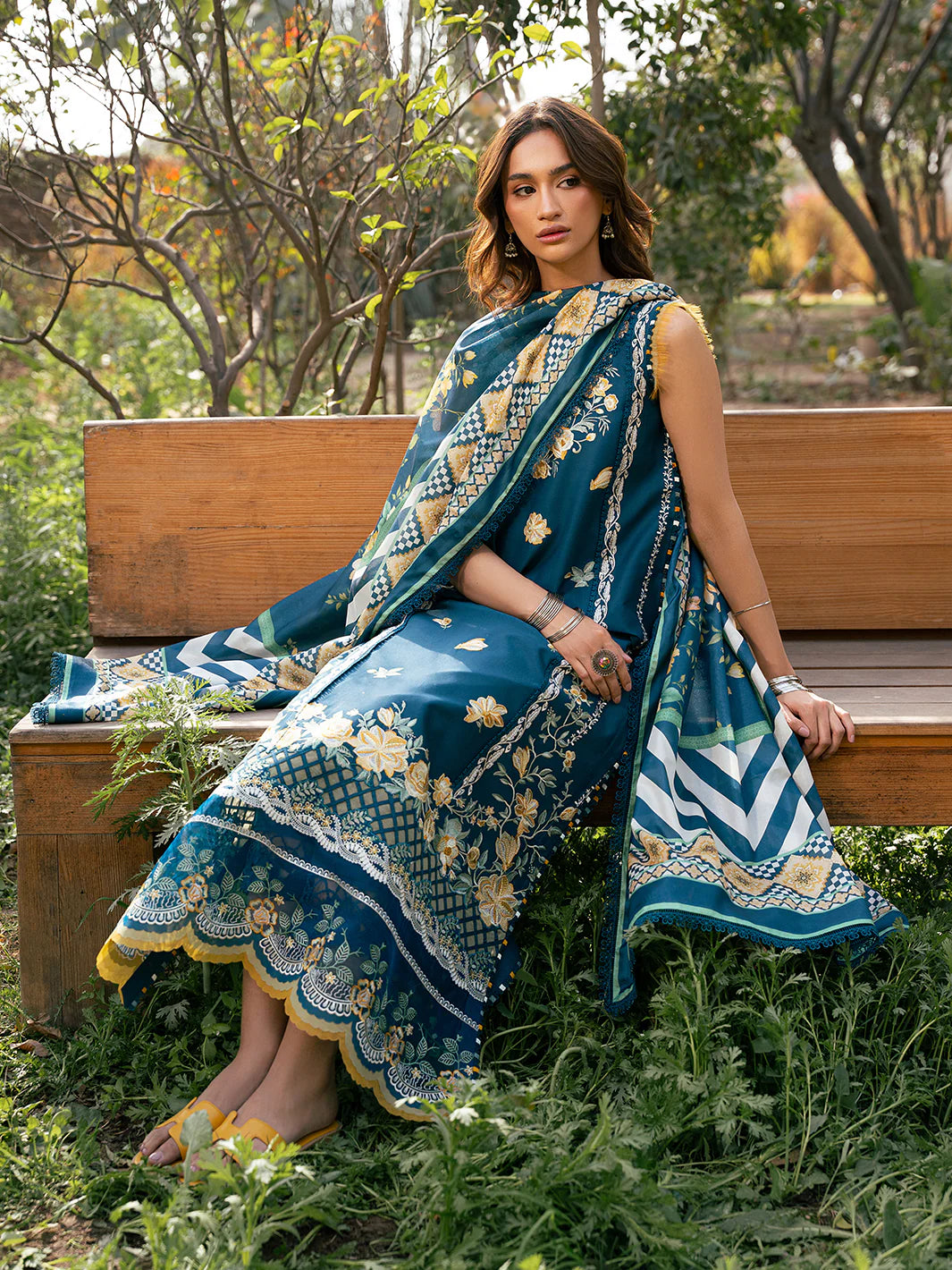 2077 - B | 3 PC Lawn