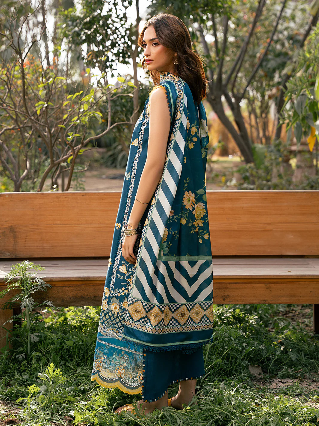 2077 - B | 3 PC Lawn