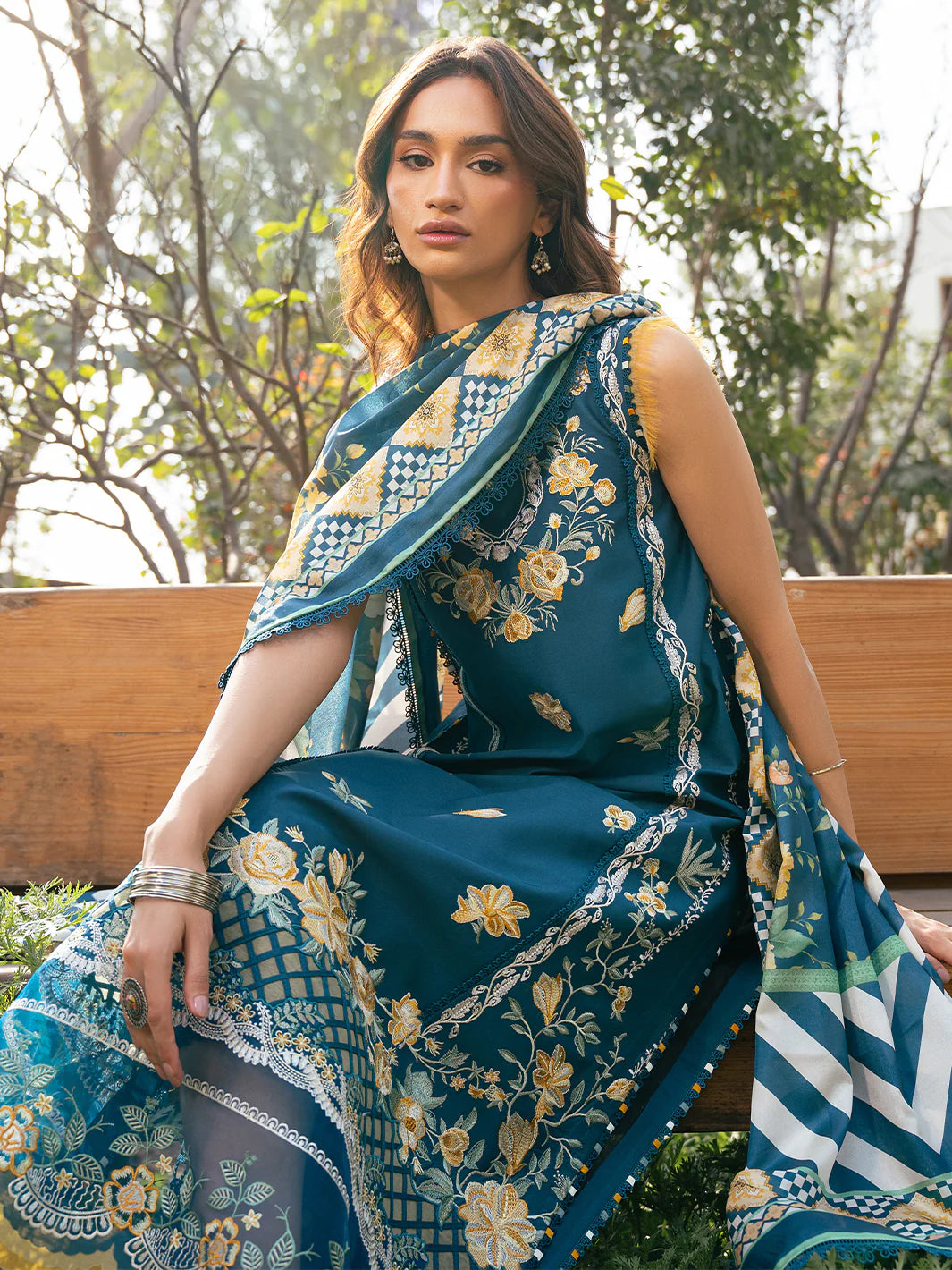 2077 - B | 3 PC Lawn