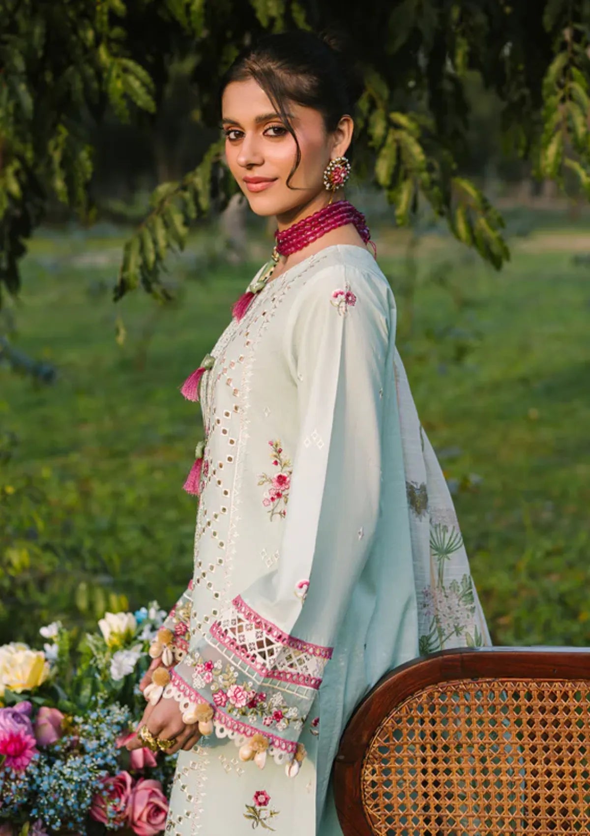 Mahnur Dahlia Luxury Lawn'25-Ana-03